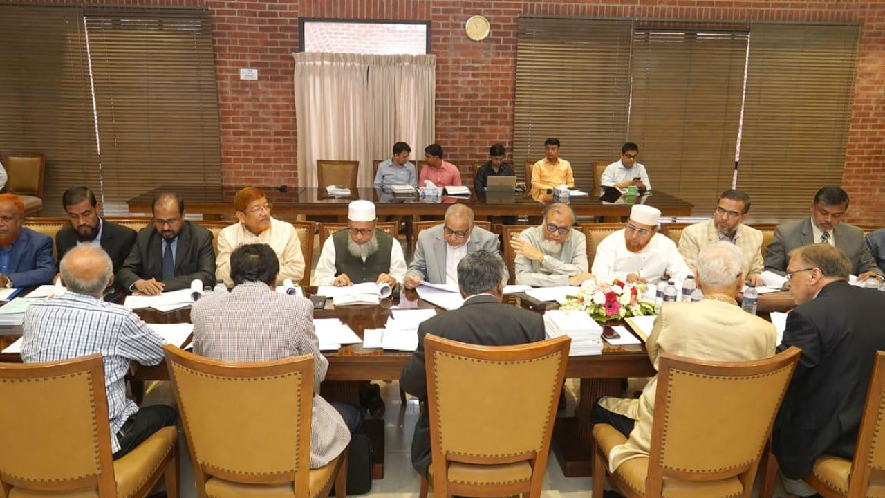 দলীয় প্রধানকে প্রধানমন্ত্রী পদে না রাখার সুপারিশ জামায়াতের