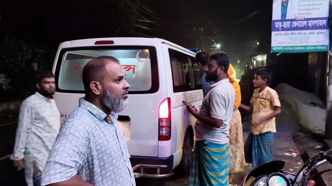‘জিনের বার্তা’ বিশ্বাস করে কবর খুঁড়ে লাশ উত্তোলন, এরপর যা ঘটল
