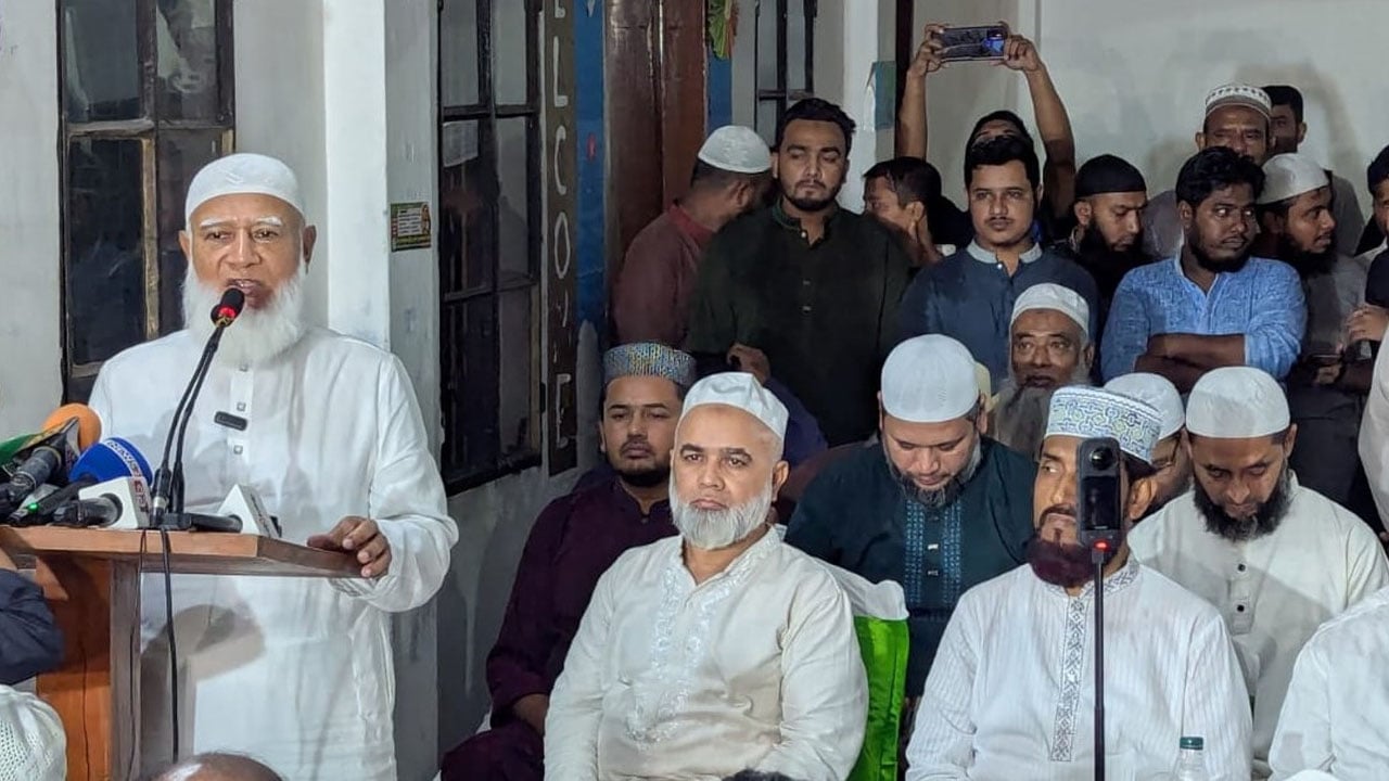 দুষ্টু রাজনীতির কারণে বাংলাদেশে বিনিয়োগ করার সাহস পায় না বিদেশিরা