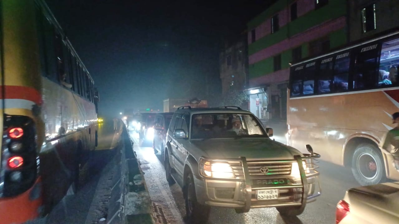 যানজট ছাড়াতে গিয়ে বাস চাপায় জামায়াত কর্মী নিহত