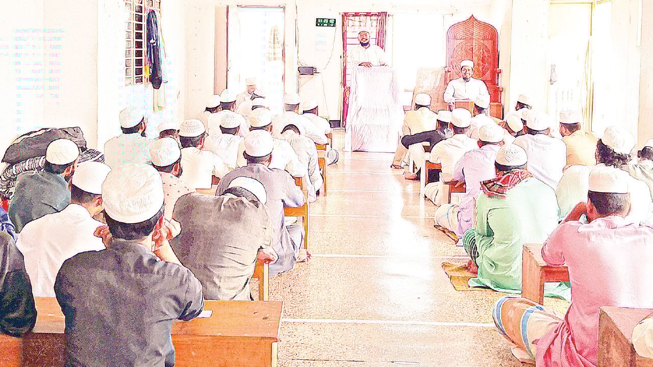 মিরপুরে পাঠকমেলার যাত্রা