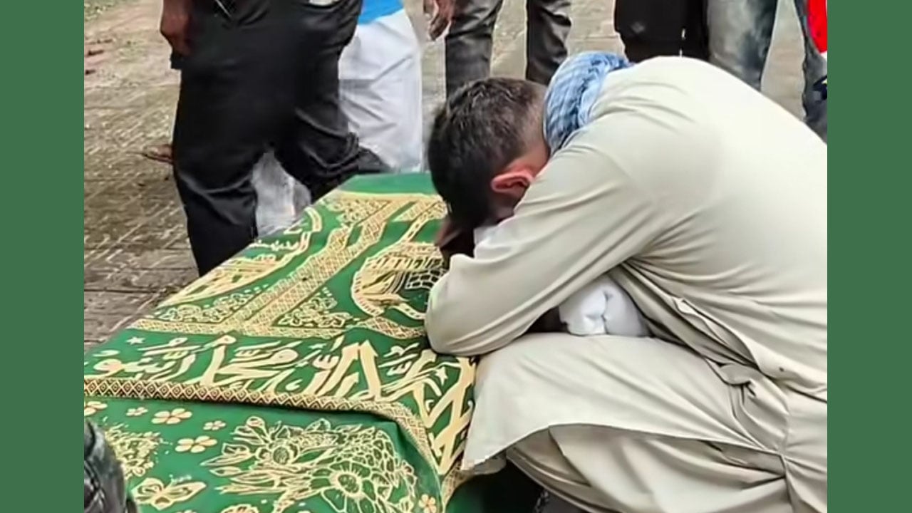 মায়ের শেষ আকুতি, ঝিনাইদহ থেকে ১৪০ দিন পর স্বদেশে ফিরছে আফগান নাগরিক হাসমতের লাশ