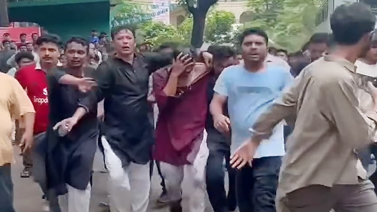 ছাত্রদলের হামলায় জকসু ভিপিসহ শিবির-ছাত্রশক্তির বেশ কয়েকজন আহত
