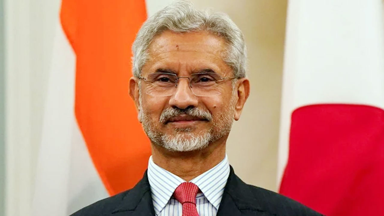 ‘হাসিনাবিরোধী গণবিক্ষোভের কথা আগেই জানত ভারত, কিন্তু হস্তক্ষেপ করতে পারেনি’