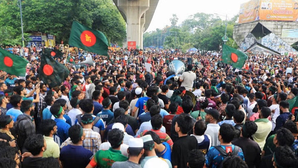 স্বৈরশাসনের অবসানে অভূতপূর্ব গণজাগরণ