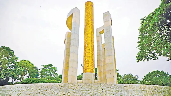 দৃষ্টিনন্দন জুলাই স্মৃতিস্তম্ভ উদ্বোধনের অপেক্ষায়