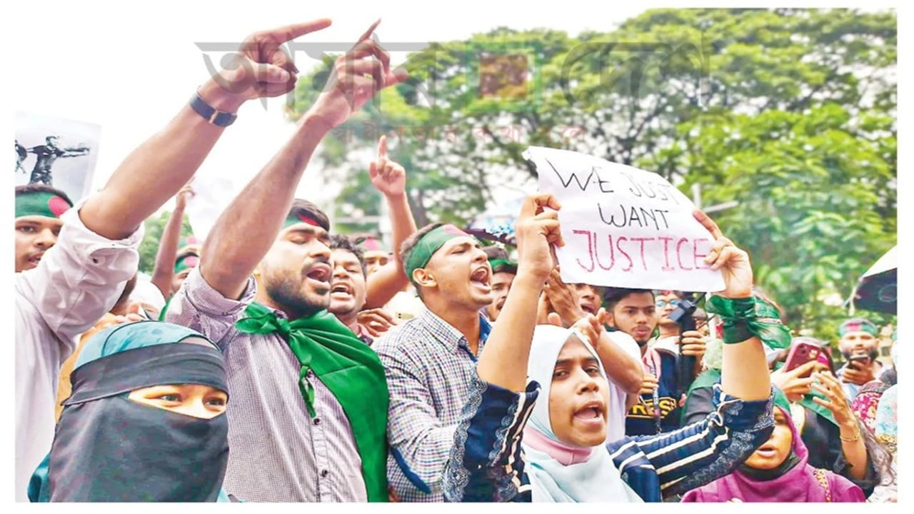 ‘লেগেছে রে লেগেছে,
রক্তে আগুন লেগেছে’
