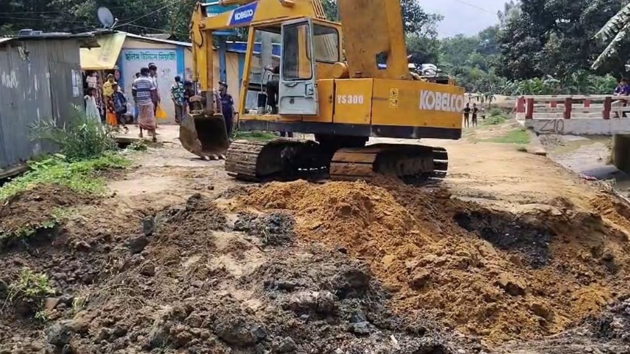 জঙ্গল সলিমপুরে হামলার আগে ৫ পয়েন্টে রাস্তা কেটে দেয় সন্ত্রাসীরা