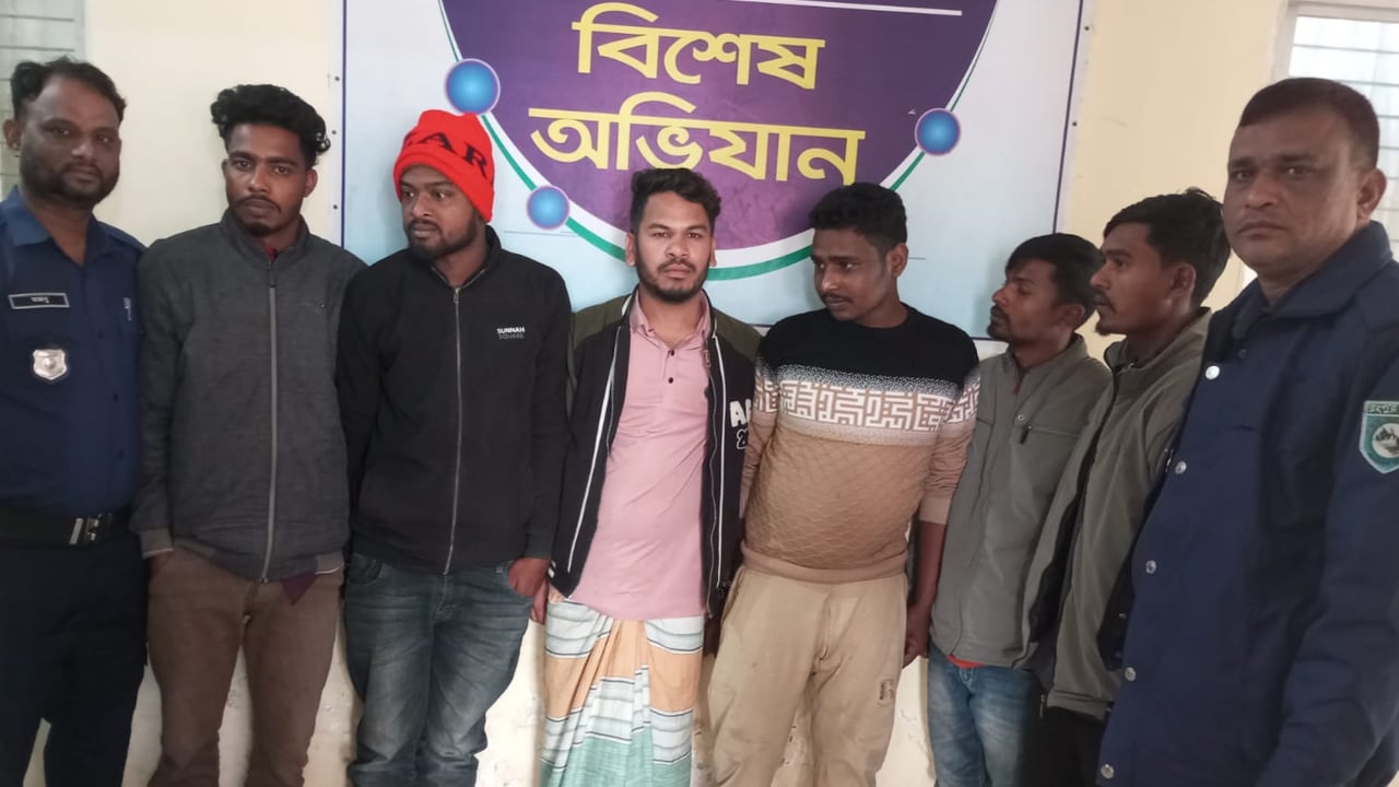 কিশোরগঞ্জে ৬ ক্যাসিনো জুয়াড়ি আটক