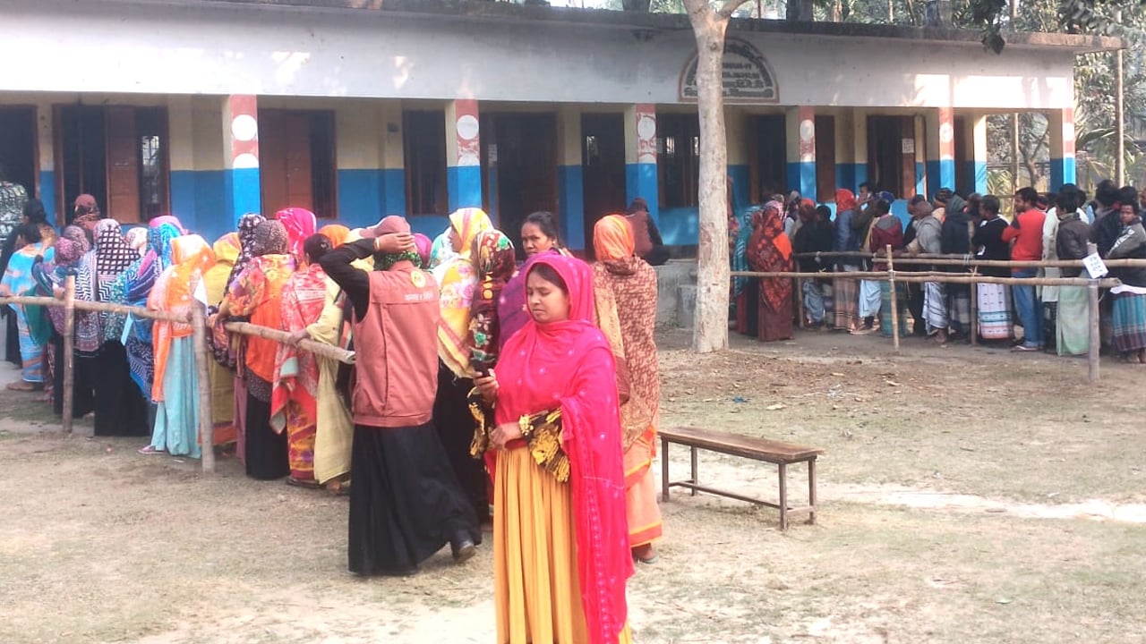 দুপুর পর্যন্ত কিশোরগঞ্জে ভোট পড়েছে ৪০ ভাগ