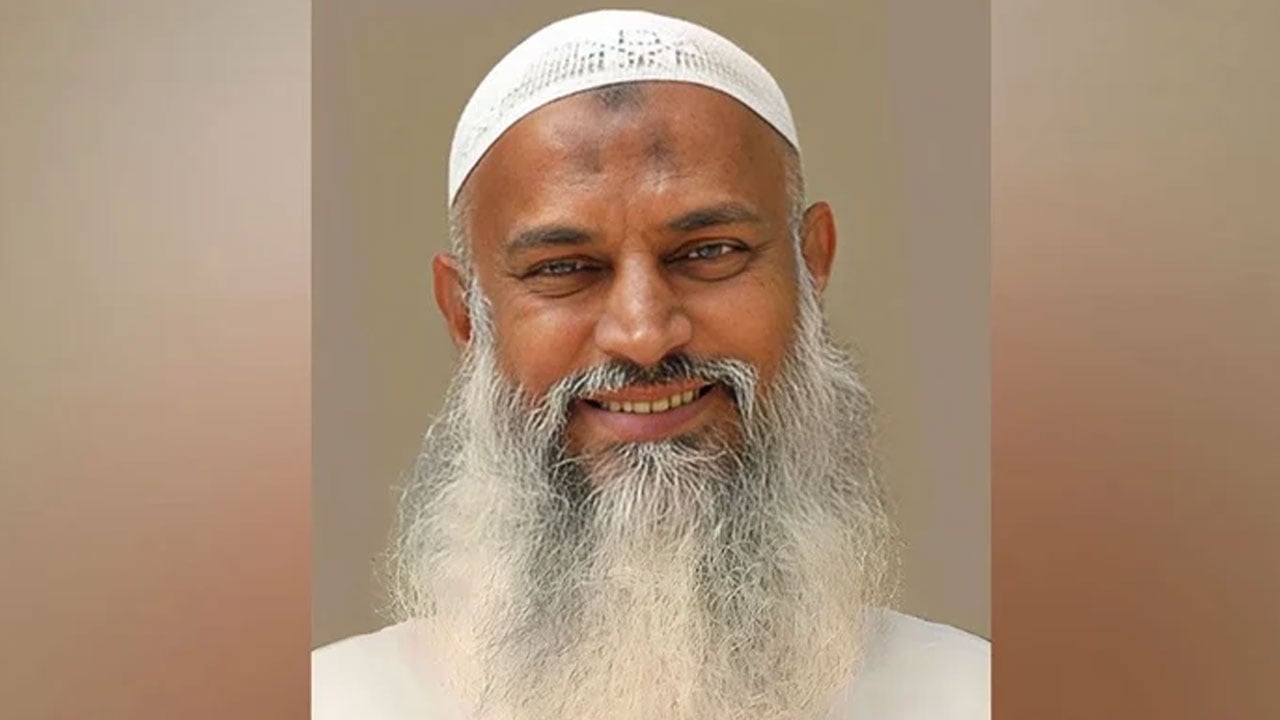 নতুন সরকারের ধর্মমন্ত্রী সম্পর্কে যা জানা গেলো