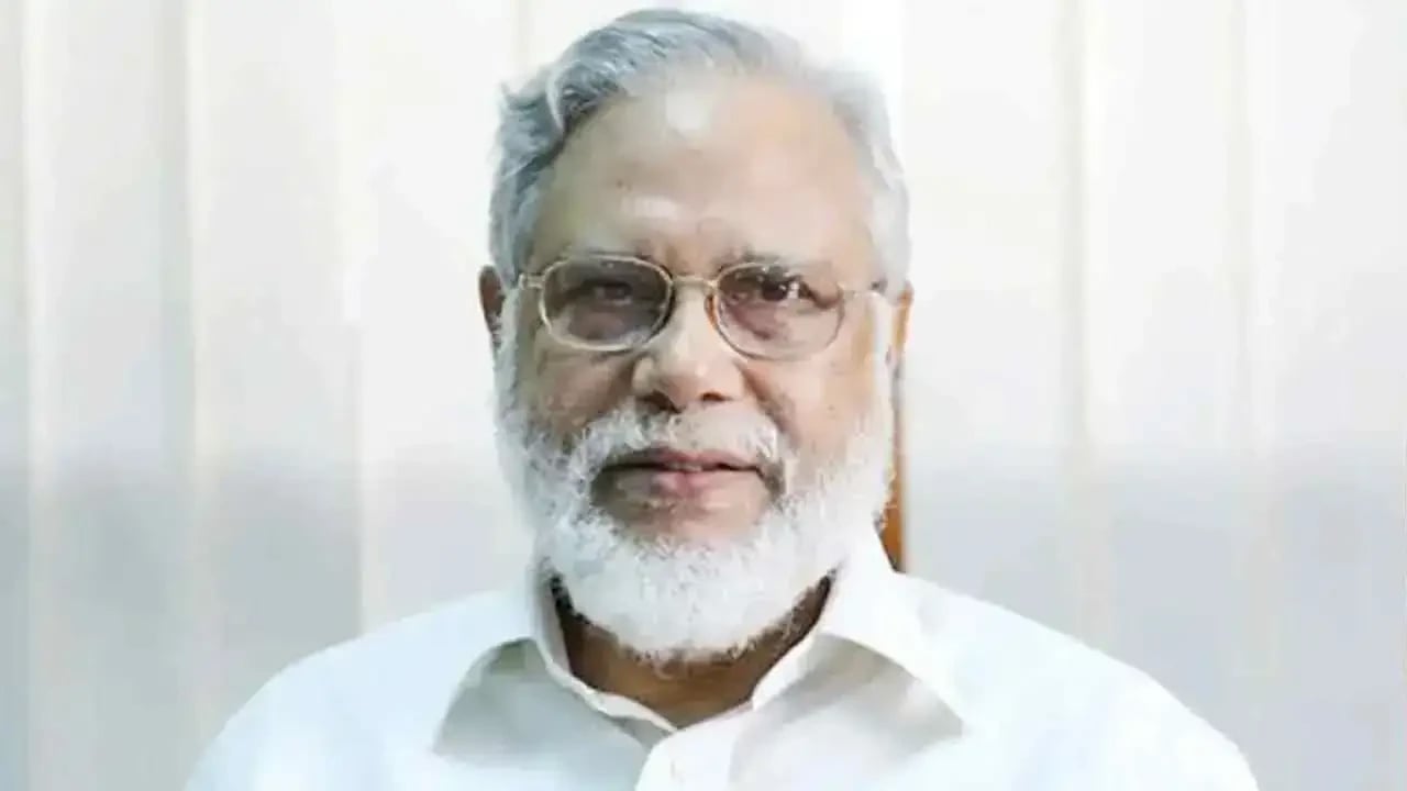 সুনির্দিষ্ট মামলা ছাড়া খায়রুল হককে গ্রেপ্তার দেখানো যাবে না, আদেশ বহাল