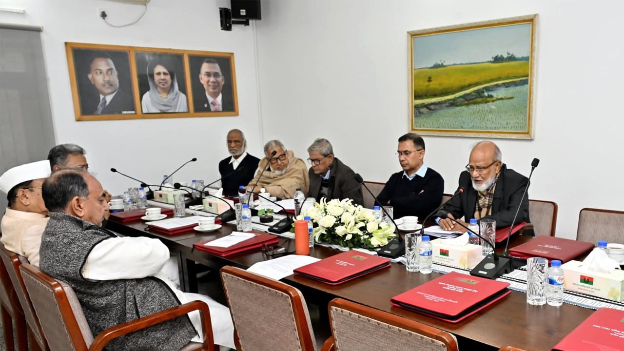 গুলশান কার্যালয়ে বৈঠকে তারেক রহমান