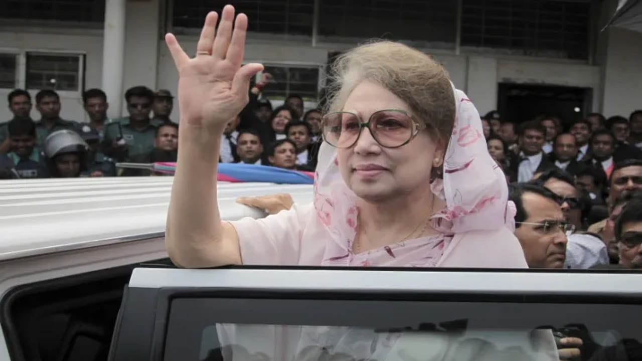 দৈনিক পূর্বকোণের বিরুদ্ধে খালেদা জিয়ার মানহানির মামলা পুনরুজ্জীবিত