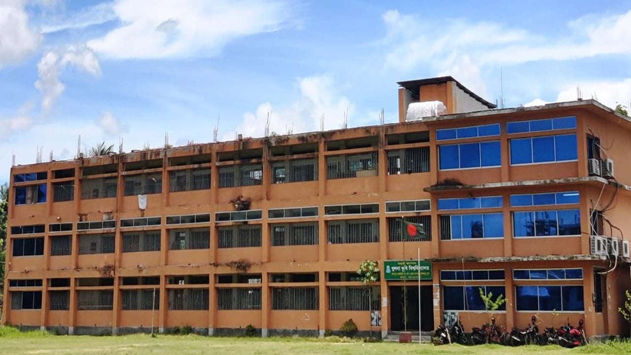 খুকৃবি’র ফিসারিজ অনুষদের এক ব্যাচের সবাই ফেল