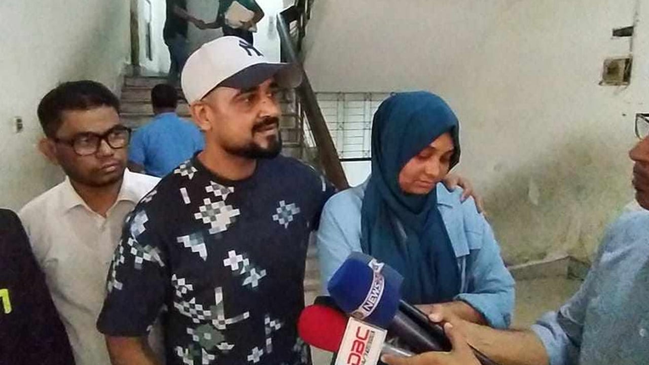 স্ত্রীসহ জামিন পেলেন খুলনা টাইগার্সের মালিক ইকবাল