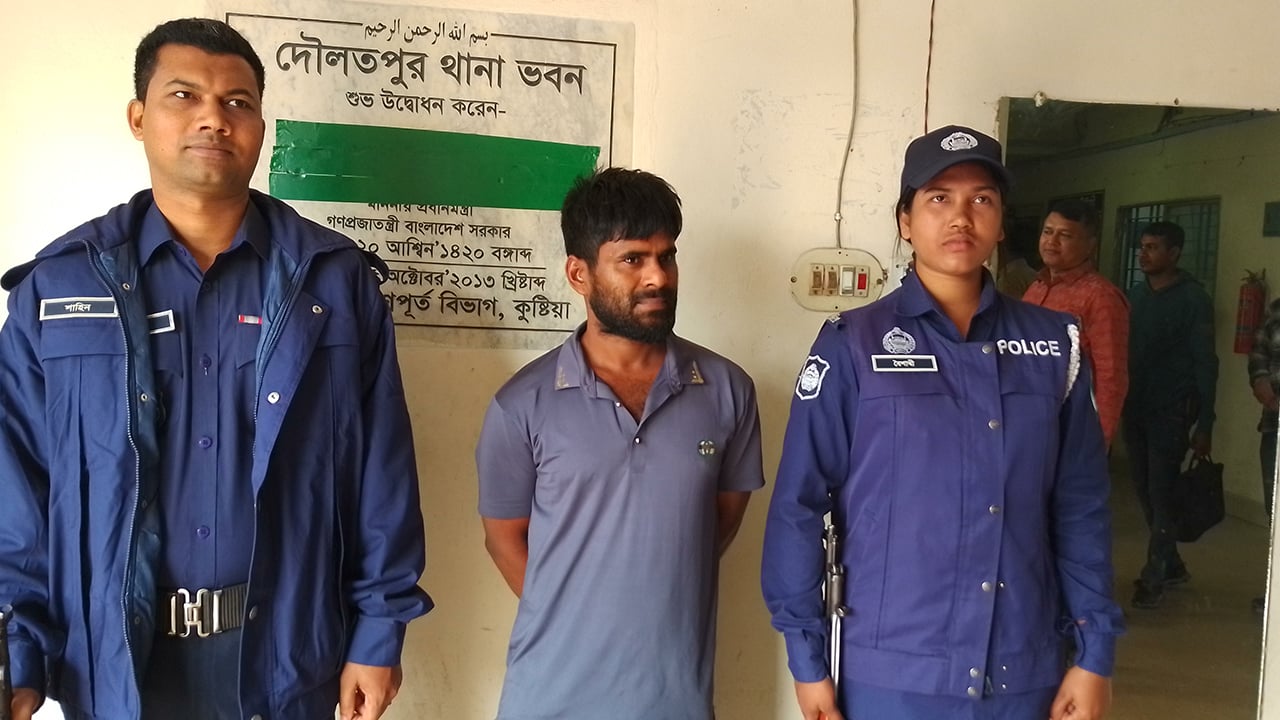 পদ্মার চরের শীর্ষ সন্ত্রাসী সাঈদ গ্রেপ্তার