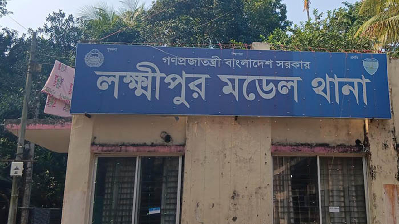 লক্ষ্মীপুরে চার সাংবাদিকের ওপর হামলা, গ্রেফতার ৩