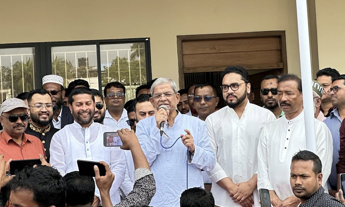 বাংলাদেশের শত্রুকে রাজার হালে রেখেছে দিল্লি: মির্জা ফখরুল