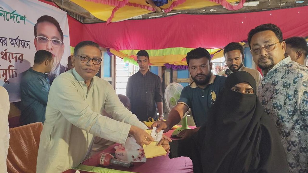 তারেক রহমানের নির্দেশে বন্যার্তরা পেলেন আর্থিক সহায়তা