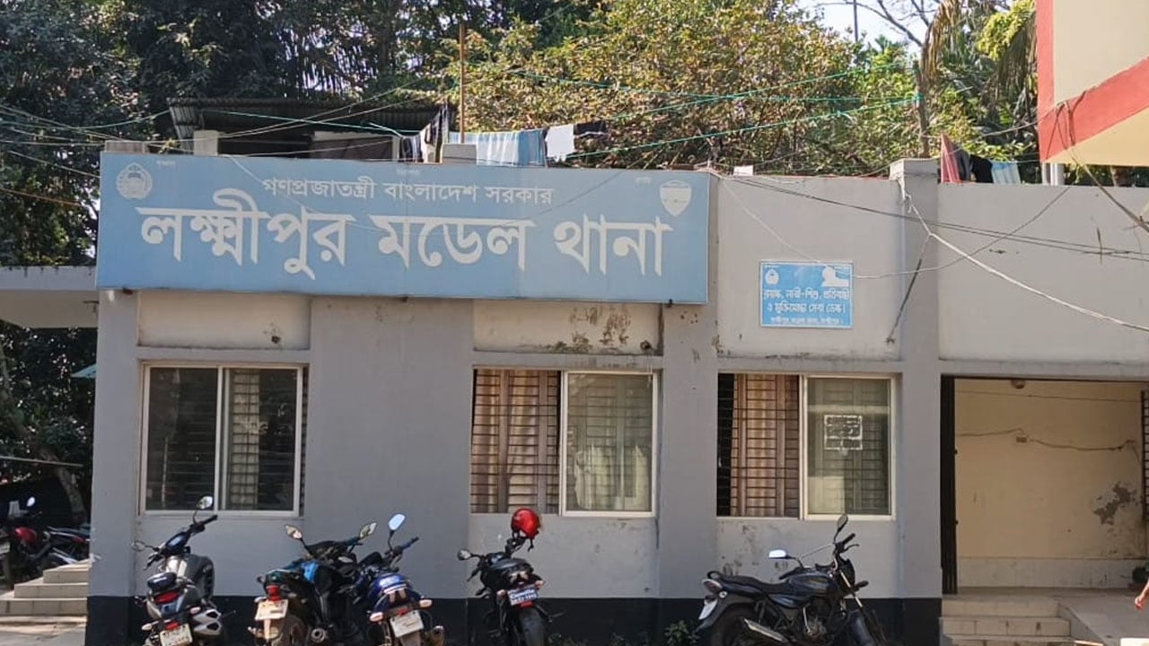 লক্ষ্মীপুরে ডোবা থেকে অজ্ঞাত যুবকের মরদেহ উদ্ধার