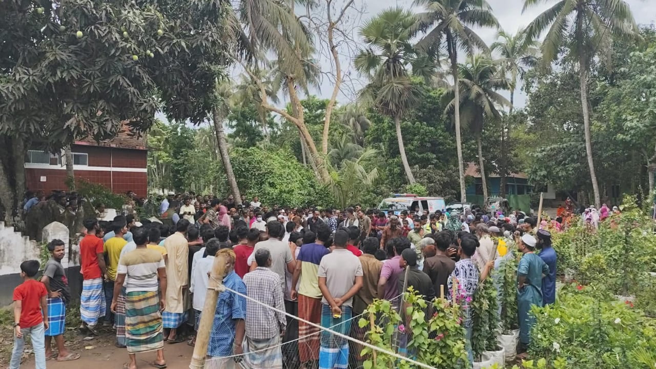 দাফনের ১৪ মাস পর কৃষকদল নেতার লাশ উত্তোলন