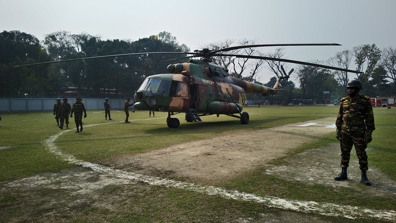 নির্বাচনকে সামনে রেখে লালমনিরহাটে সেনাবাহিনীর মহড়া