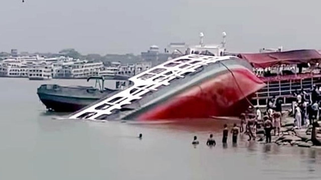 চরমোনাই মাহফিলে আসা রিজার্ভ লঞ্চ ডুবি