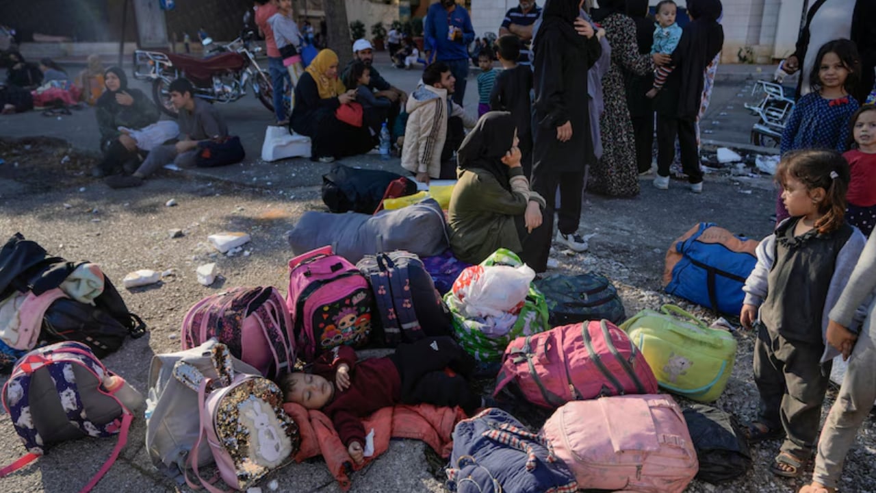 লেবাননে ইসরাইলি আগ্রাসনে বাস্তুচ্যুত ১০ লাখ মানুষ