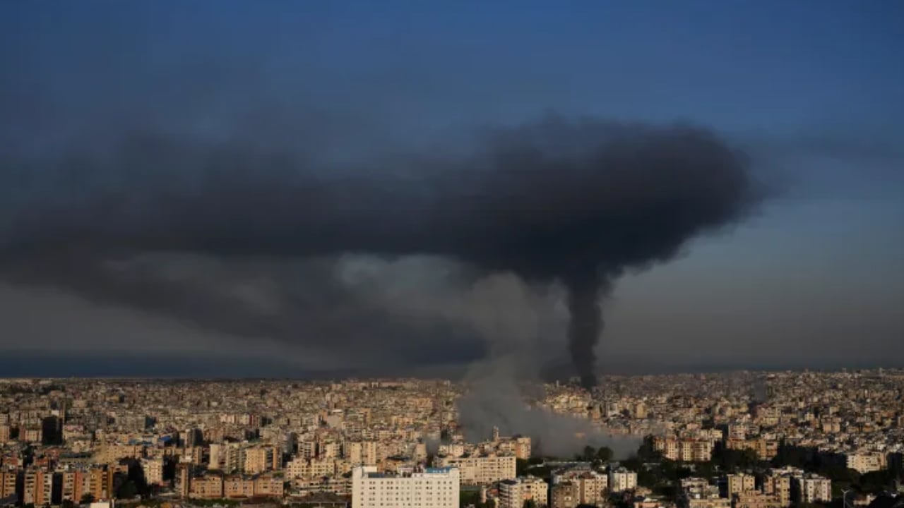 লেবাননের একটি হোটেলে ইসরাইলের হামলা, হতাহতের শঙ্কা