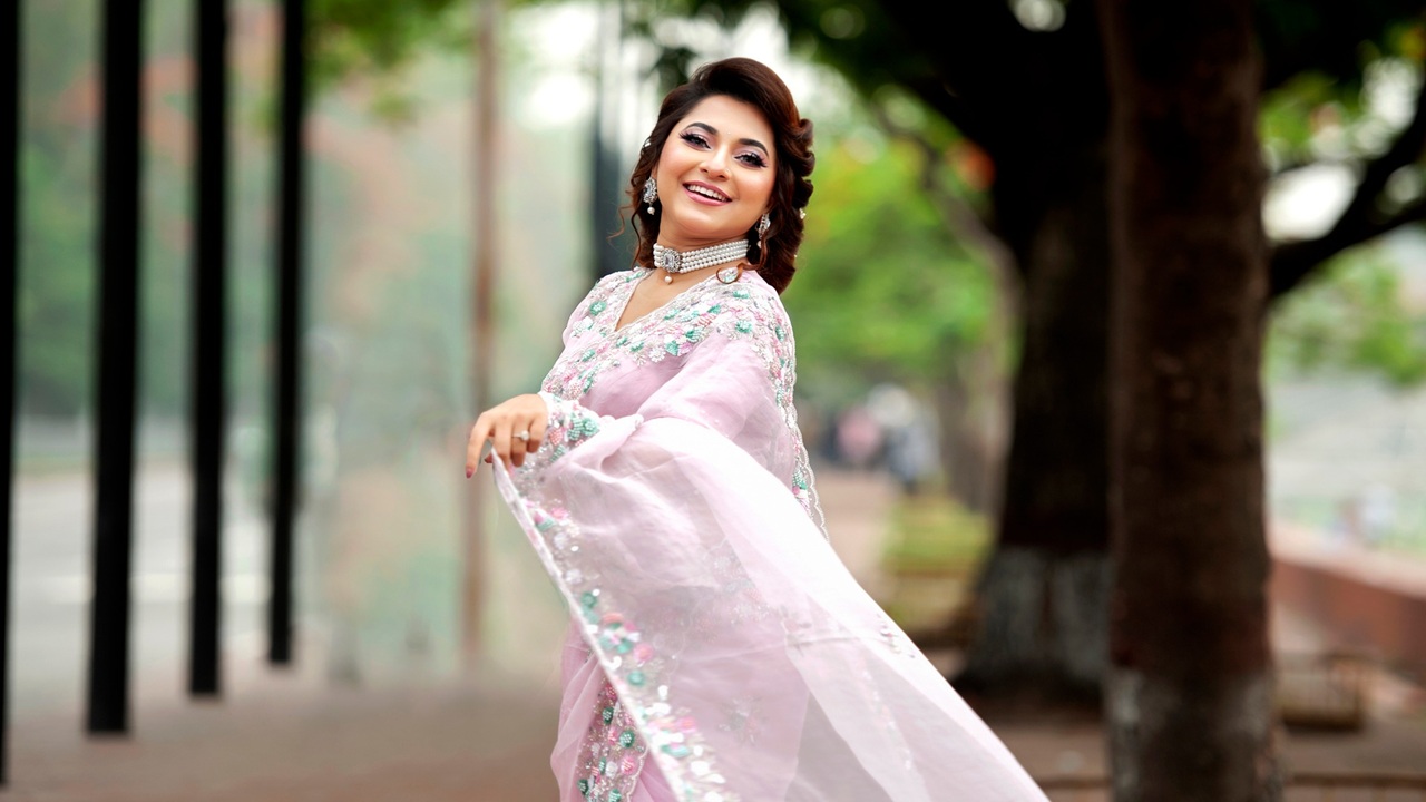 সংগীত সফরে ইউরোপে লিজা