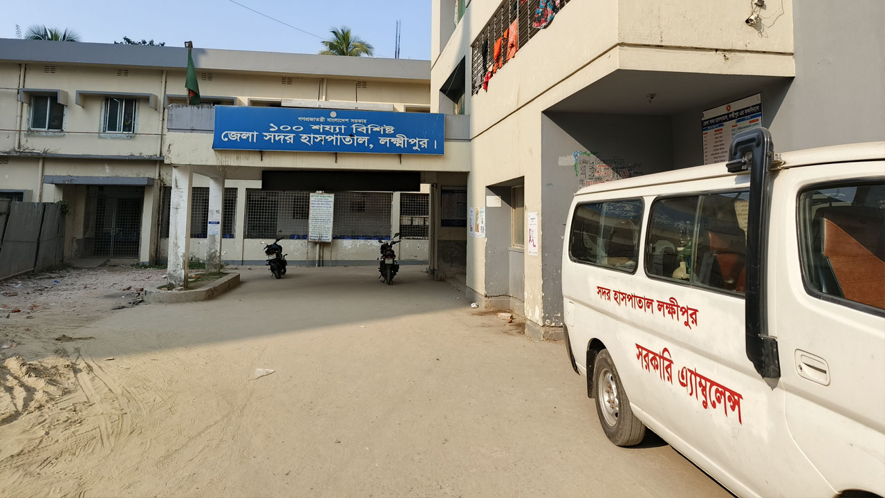 লক্ষ্মীপুরে ঘুমন্ত স্ত্রীর দুই পায়ের রগ কেটে দিল স্বামী