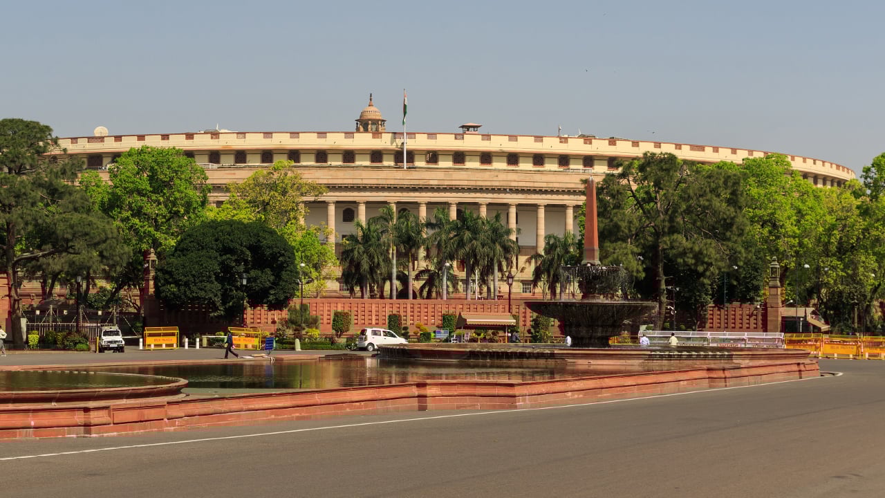 বিশ্বের বৃহত্তম পার্লামেন্ট হচ্ছে ভারতে, মোদি নাকি নারীদের স্বার্থে