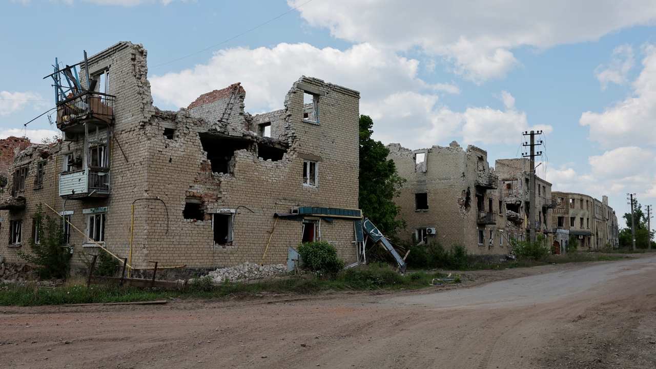 ইউক্রেনের লুহানস্ক দখলের দাবি রাশিয়ার