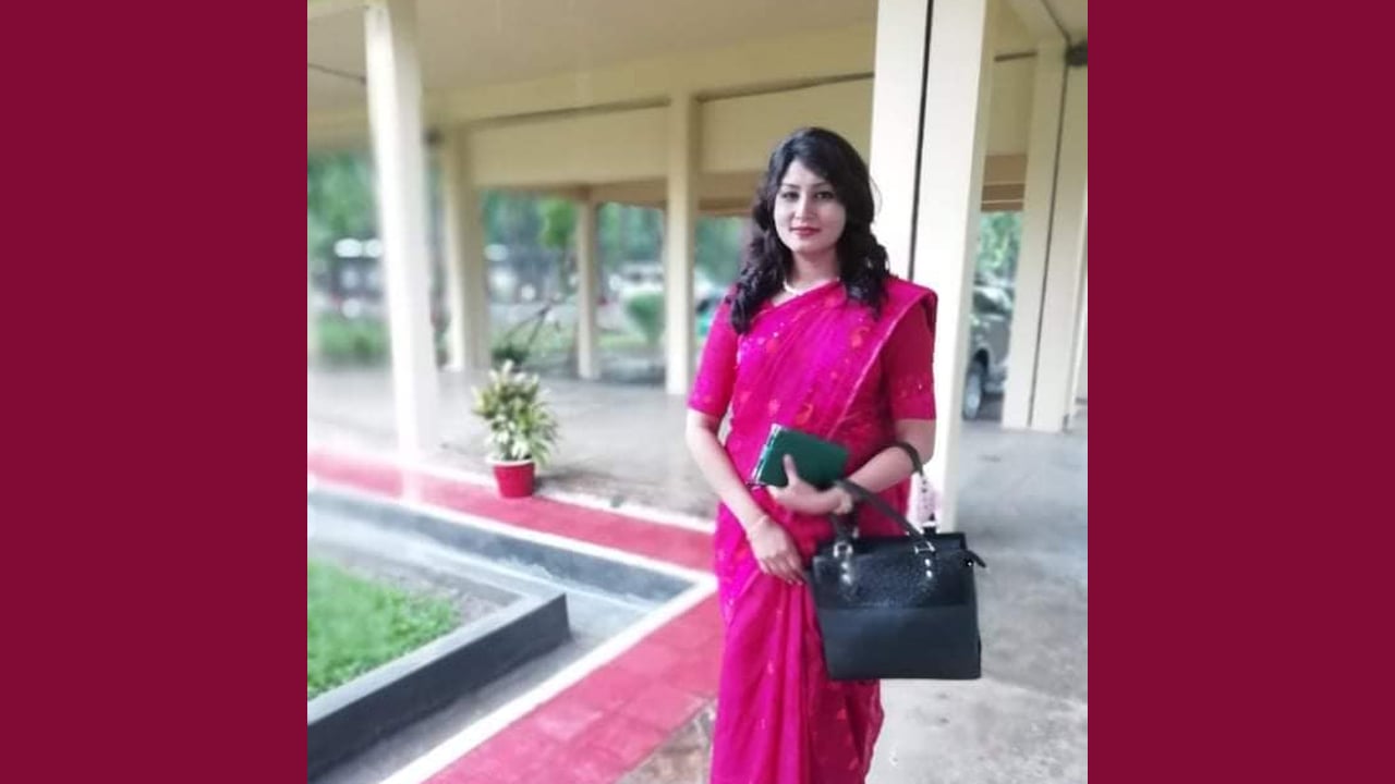 ইউএনও হিসেবে যোগদান করলেন সাবেক লাক্স সুন্দরী সোহানিয়া