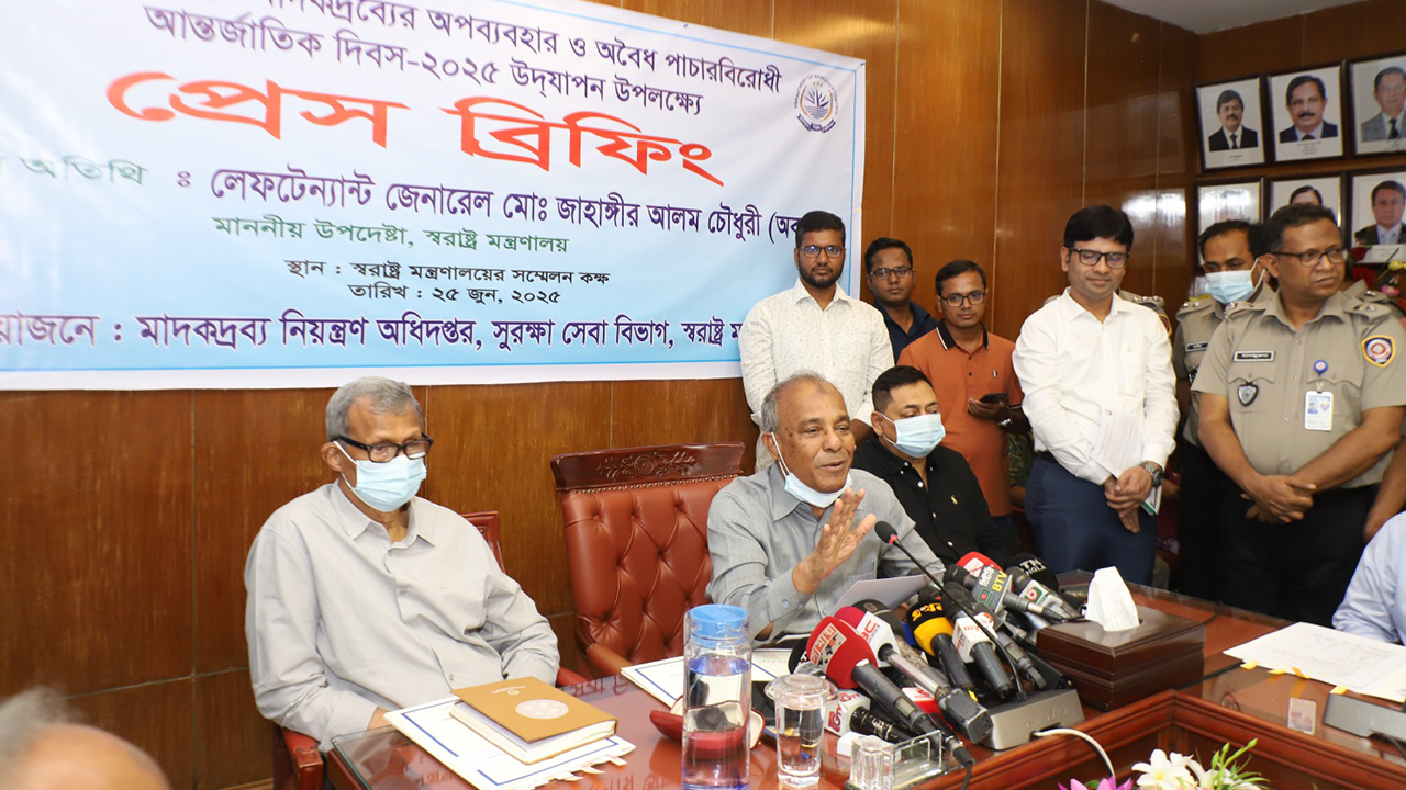 দুর্নীতি ও মাদক এখনো নিয়ন্ত্রণে আনতে পারিনি: স্বরাষ্ট্র উপদেষ্টা