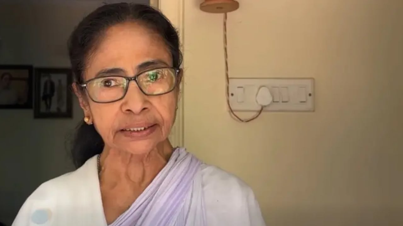 সূর্যাস্ত পর্যন্ত অপেক্ষা করুন, সামাজিকমাধ্যমে মমতার বার্তা