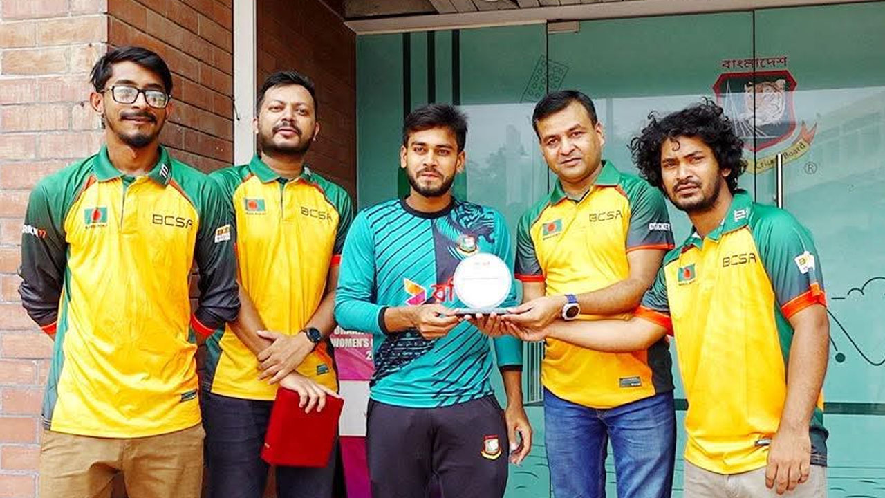 নিজের লক্ষ্য জানালেন মিরাজ