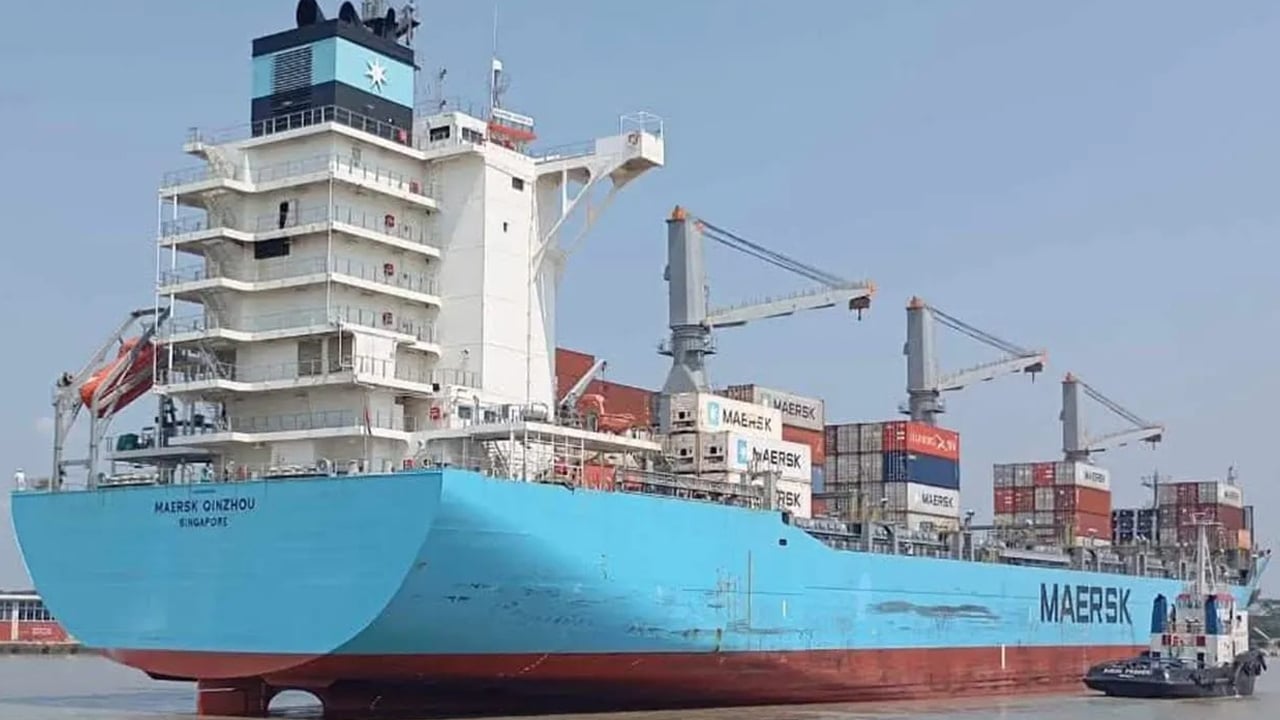 কন্টেইনার হ্যান্ডলিংয়ে রেকর্ড গড়ল মোংলা বন্দর