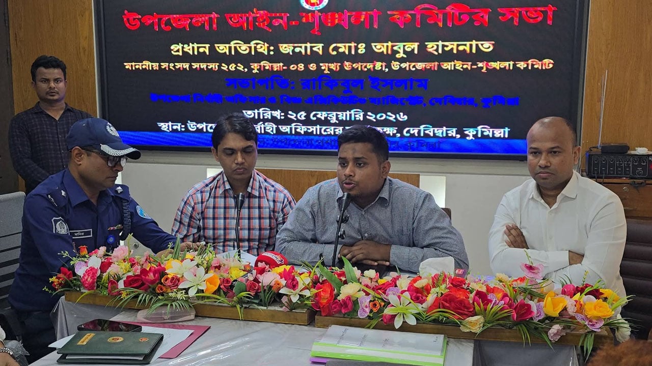 ওসির সামনেই সেকেন্ড অফিসার ও দারোগাকে ‘দুর্নীতিবাজ’ বললেন এমপি হাসনাত