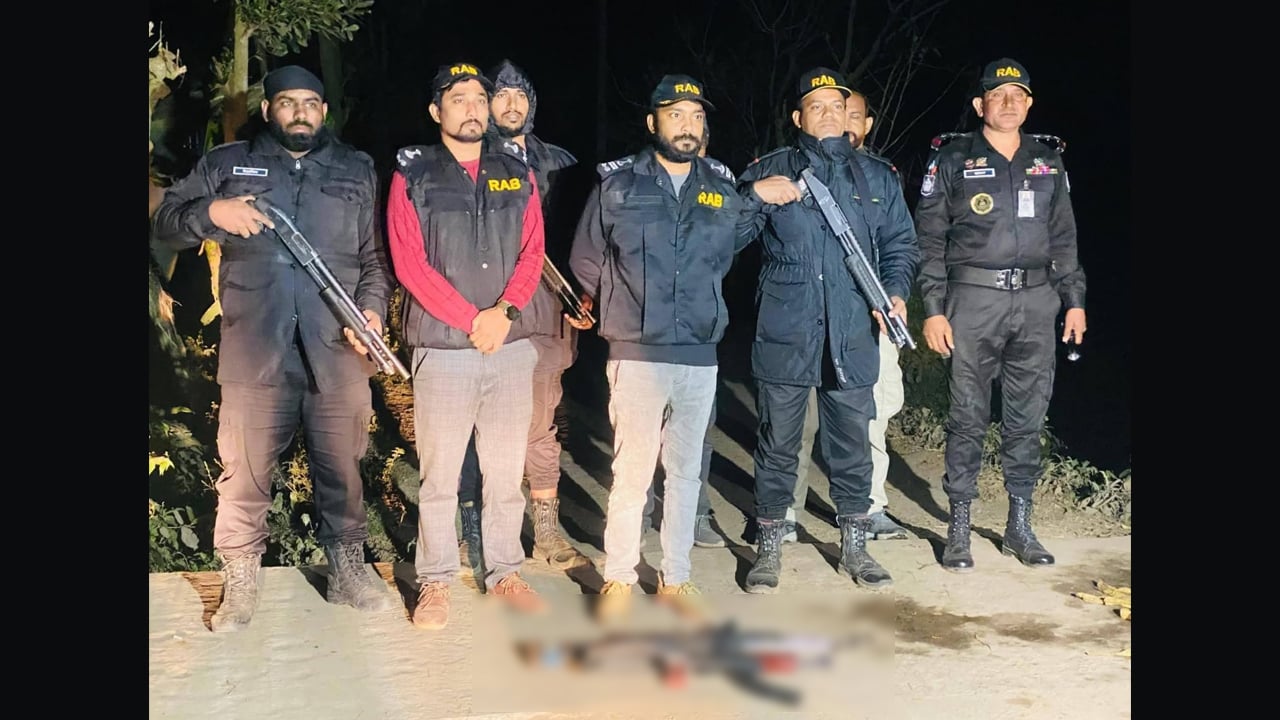 পুলিশ ফাঁড়ি থেকে লুট হওয়া হুজি রাইফেলসহ আগ্নেয়াস্ত্র উদ্ধার