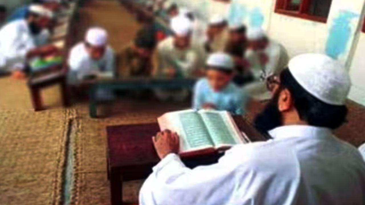 উপমহাদেশের মাদরাসাশিক্ষা বৈষম্যের অন্ধকারে