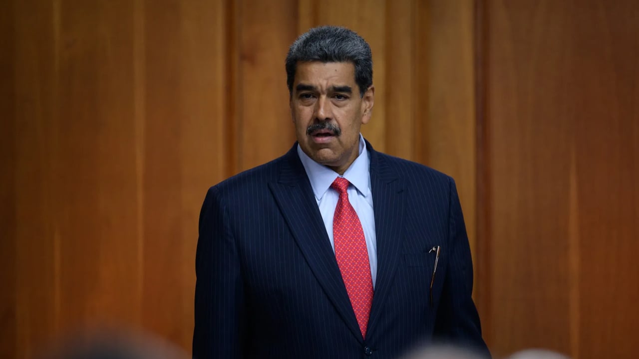 ভেনেজুয়েলার প্রেসিডেন্ট মাদুরোকে আটকের দাবি ট্রাম্পের