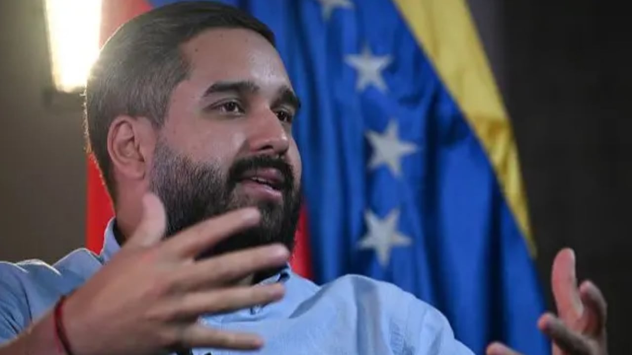 মার্কিন আগ্রাসনের বিরুদ্ধে সবাইকে রাস্তায় নামার আহ্বান মাদুরোর ছেলের