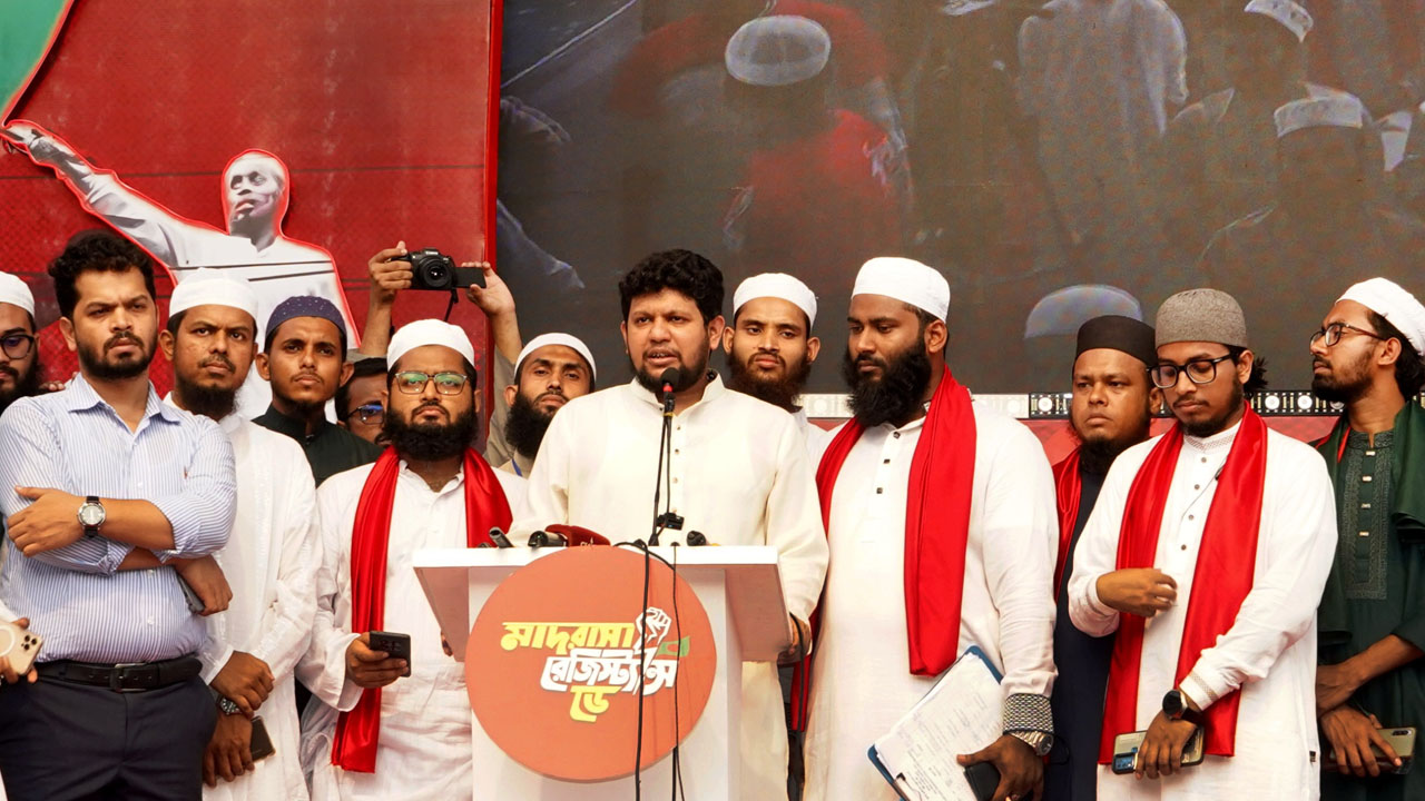 ফ্যাসিবাদের মূলোৎপাটনে মাদ্রাসা শিক্ষার্থীদের ত্যাগ স্মরণীয় হয়ে থাকবে