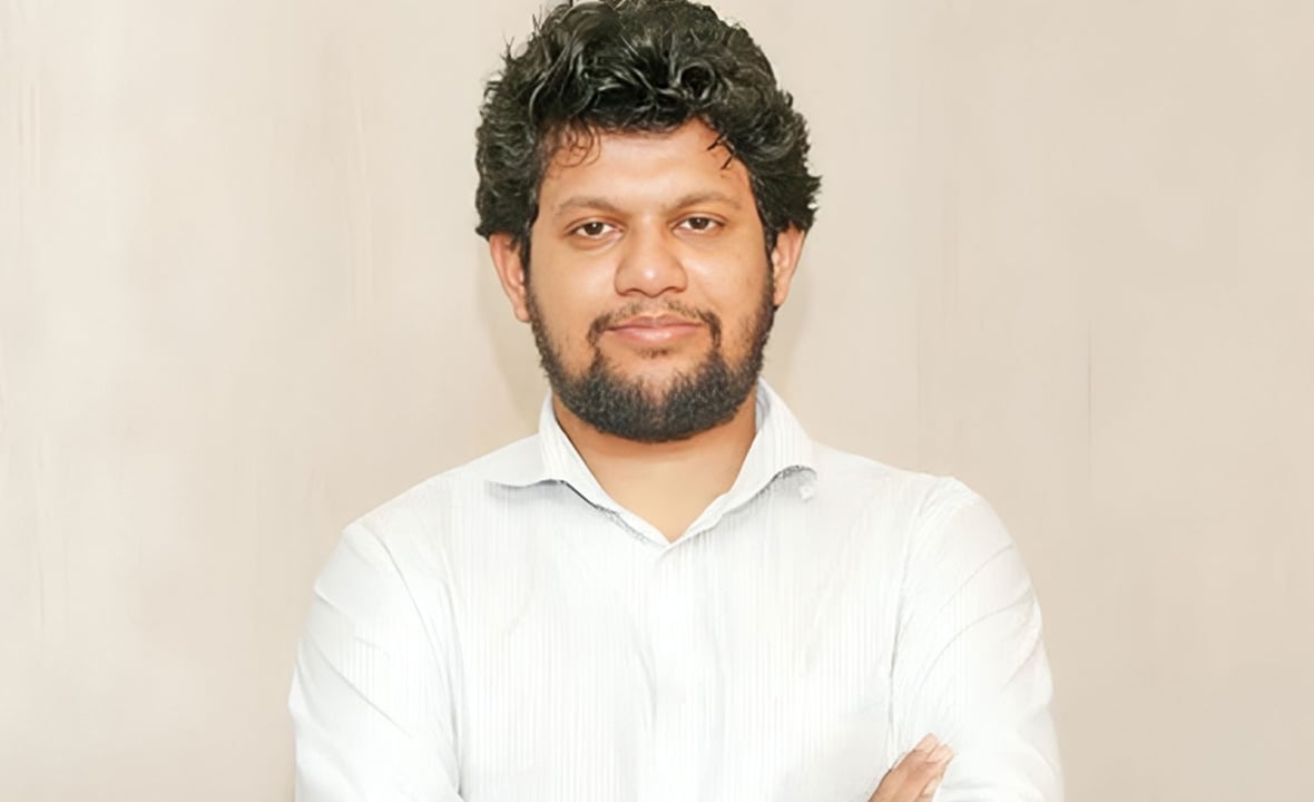 দেশবাসীকে তথ্য উপদেষ্টার ঈদের শুভেচ্ছা