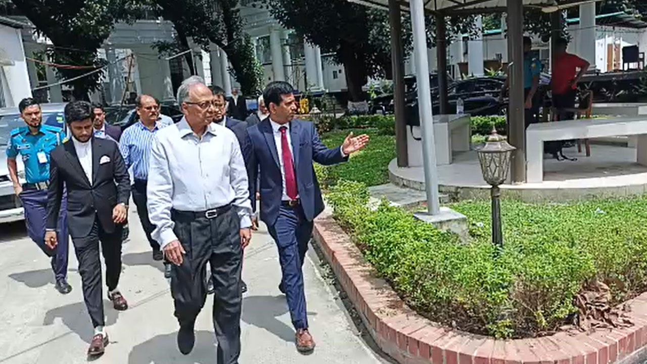 হাসিনার বিরুদ্ধে সাক্ষ্য দিতে ট্রাইব্যুনালে মাহমুদুর রহমান