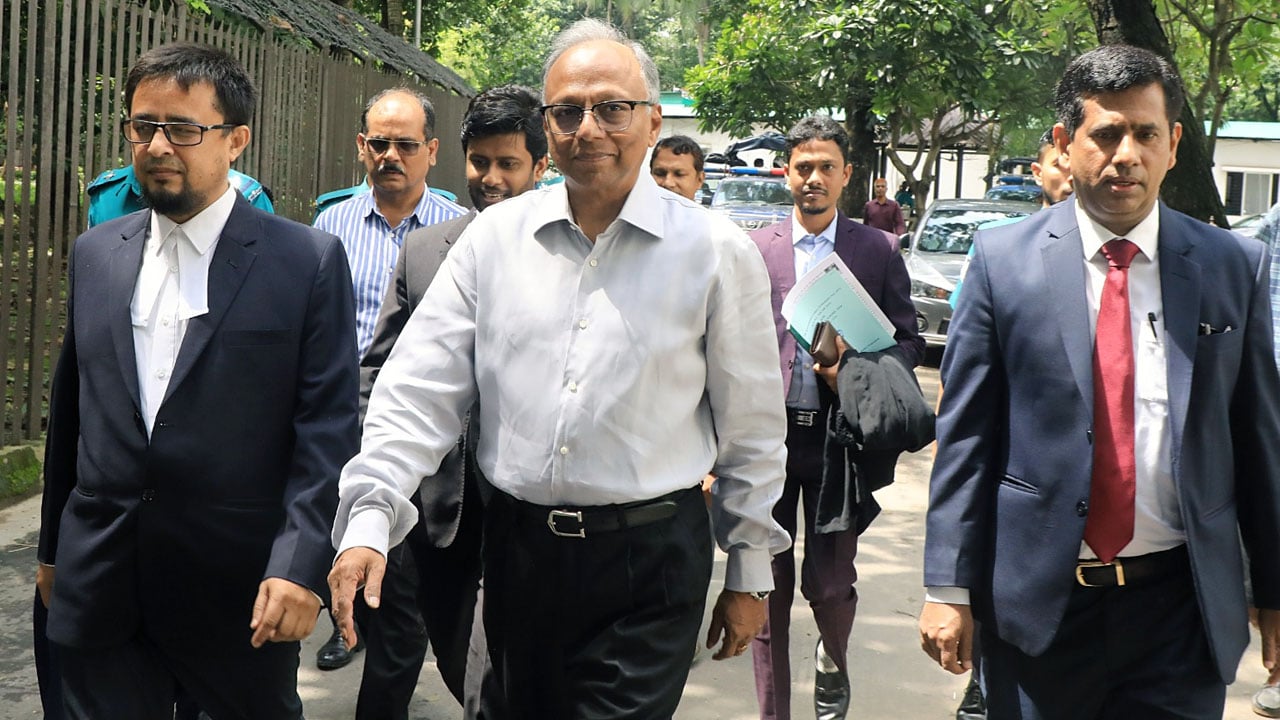 বিবস্ত্র করে নির্যাতন করায় আমি বেহুশ হয়ে যাই