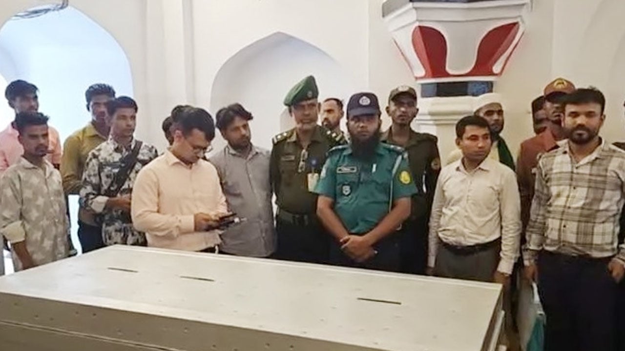 শাহজালাল (রহ.) মাজারের ডেগ সিলগালা, বসল প্রশাসনের দানবাক্স