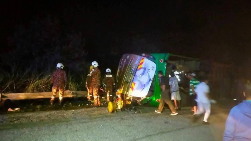 মালয়েশিয়ায় বাস দুর্ঘটনায় ১৫ শিক্ষার্থী নিহত